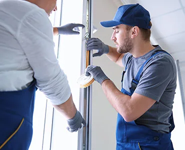 glass repair experts in West Palm Beach, FL